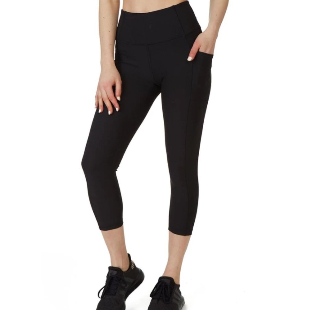 NWT Gottex Black Capri Leggings